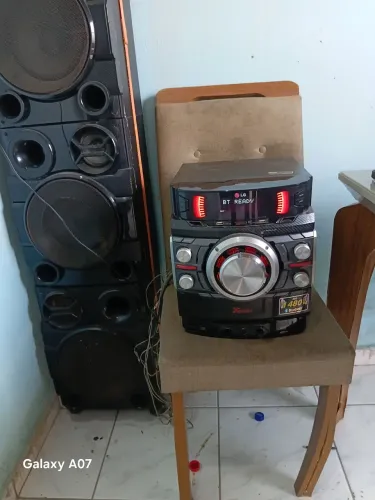 Vendo ou troco som kg por televisão