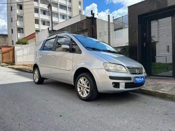 Fiat Idea ELX 1.4 MPI Fire Flex 8V 5P 2010