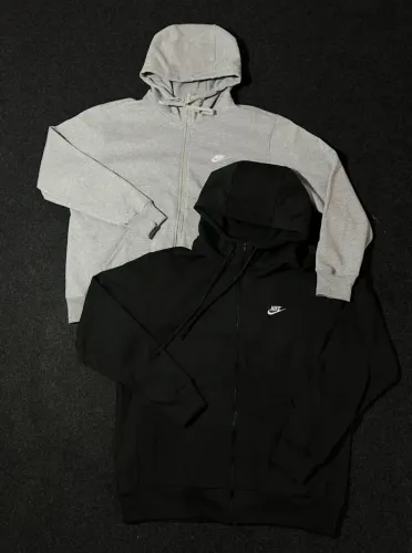 **Casaco Nike Club c/ Capuz Preto e Cinza Novo | R$ 219,99 cada**