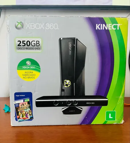 Videogame Xbox 360, kinect e jogos originais.