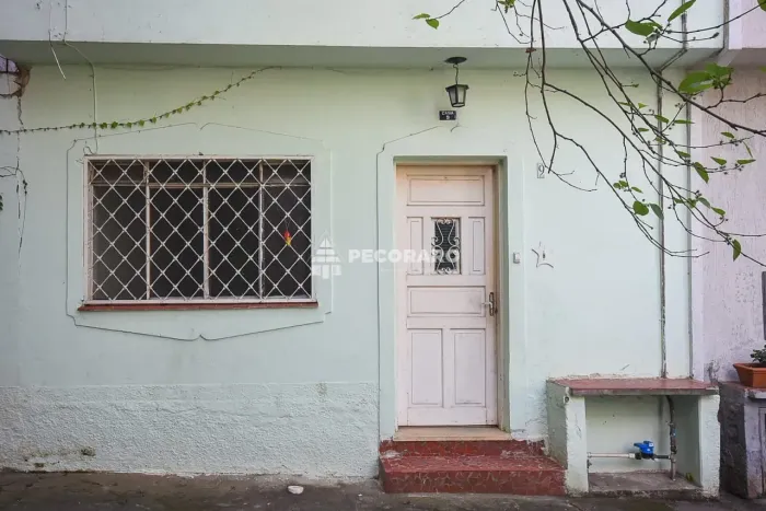 Casa de Vila de 100 m2, com 2 quartos, quintal e edícula para locação, em Pinheiros, São P