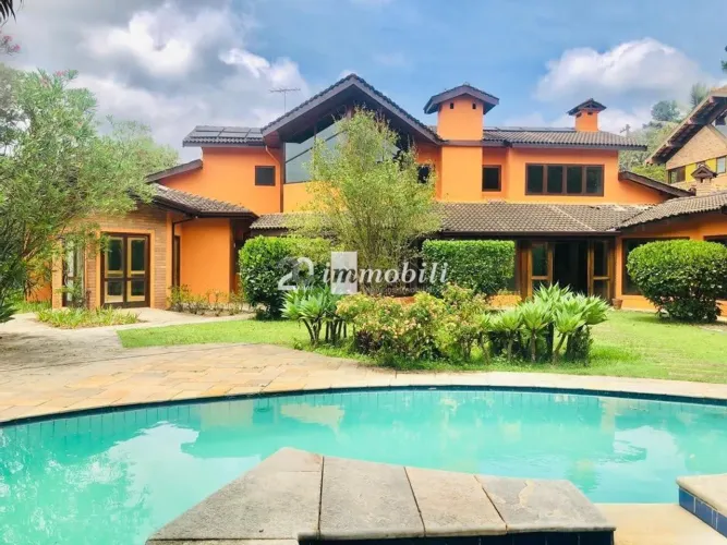 Casa à venda e para alugar em Cotia, Granja Viana, com 3 suítes, com 600 m², Jardim Medite