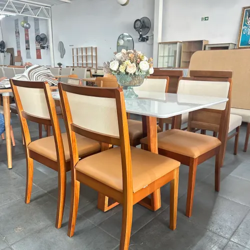 Mesa de madeira completa pronta entrega