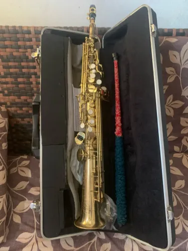 VENDO SAX RETO SOPRANO SI BEMOL