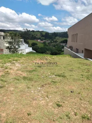Terreno para Venda em Santana de Parnaíba, Suru