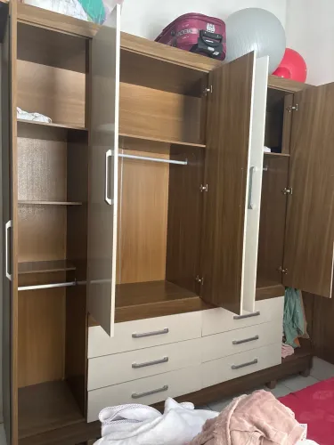 guarda roupa semi novo
