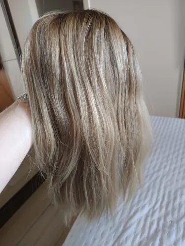 Peruca loira-cabelo 100% cabelo humano.