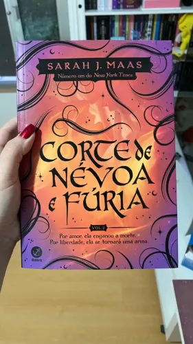 A corte e Névoa e Fúria - Sarah j Maas