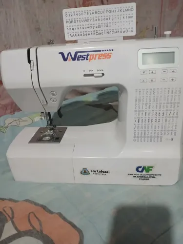 Máquina de costura
