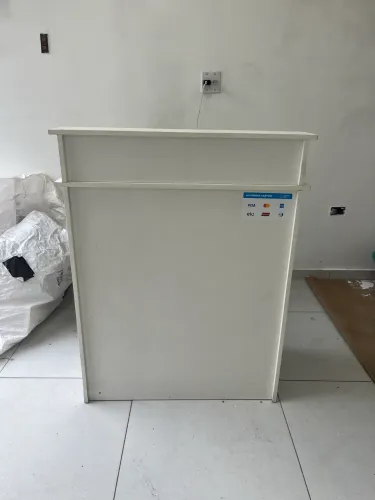 Balcão caixa para loja ou salão 