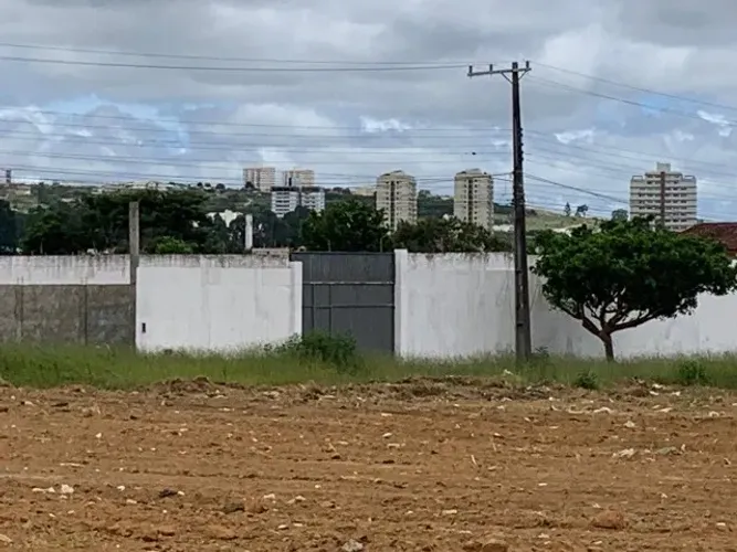 Área com 3000m2 para locação no Alto da Boa Vista em Vitória da Conquista-BA