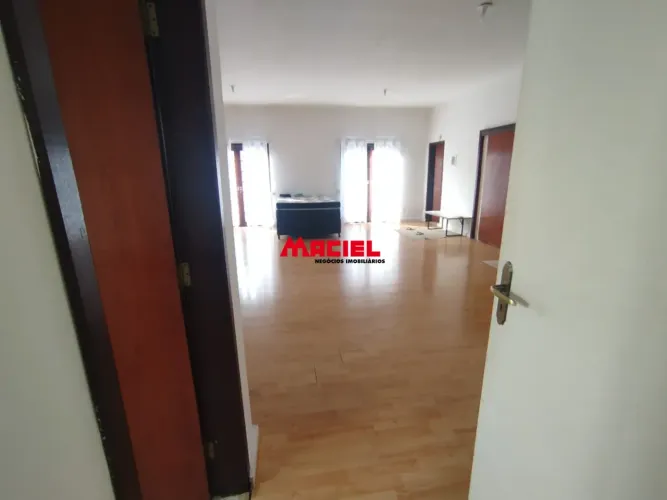 Casa comercial ou residencial (Av Andrômeda) - sobreloja / 2 salões / 4 WC´s / 1 vaga