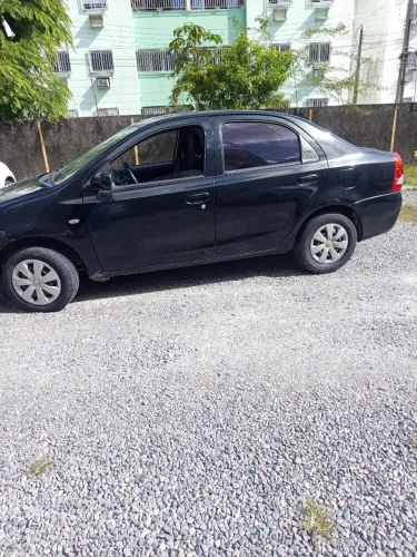 Toyota Etios XS Sedan 1.5 Flex 16V 4P Mec. 2013