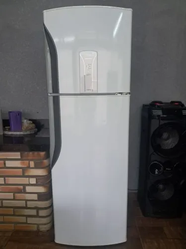Vendo geladeira frost free 