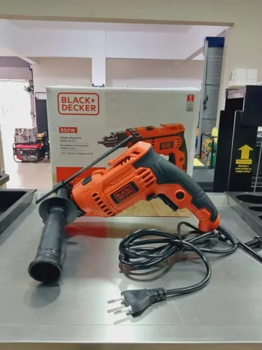 Furadeira de impacto 1/2" 650w Black Decker(Nova)