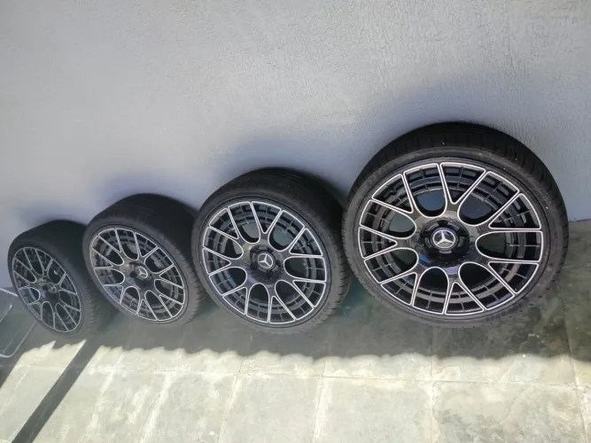 Vendo jogo de roda da Mercedes c63 amg aro20