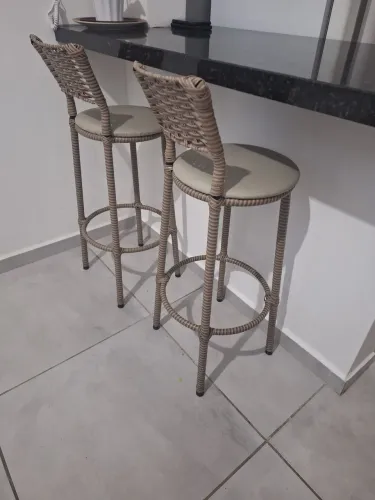Kit com 2 banquetas