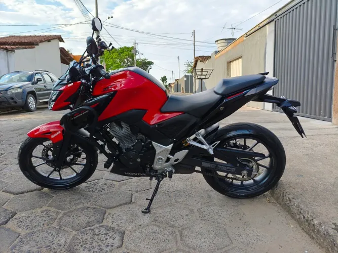 ? HONDA CB 300F TWISTER ABS 2024 - APENAS 9.080 KM