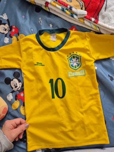Camiseta Brasil tamanho 4