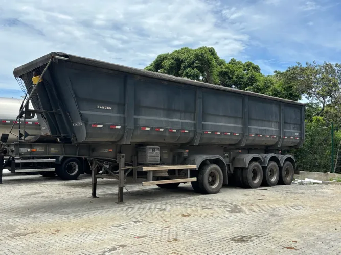 Carreta quarto eixo RANDOM 