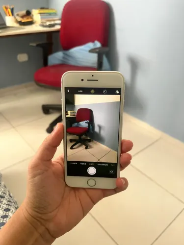 2 iPhones usados e sem defeito!