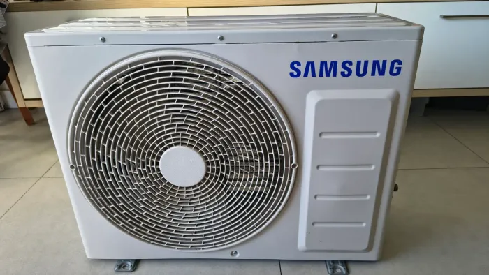 Ar Condicionado Split Samsung 9.000 BTUs Frio - Com Nota Fiscal (Apenas 10 meses de uso!)