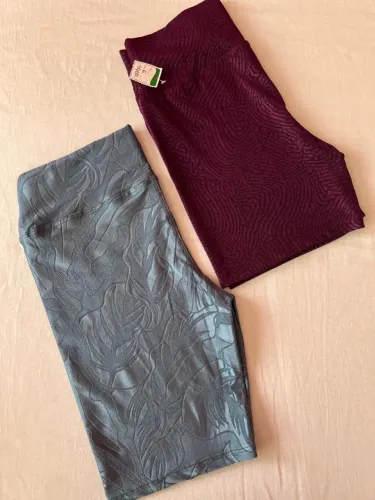Lote de roupa de academia feminina