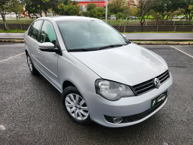 Volkswagen Polo 1.6 MI Flex 8V 4P 2014