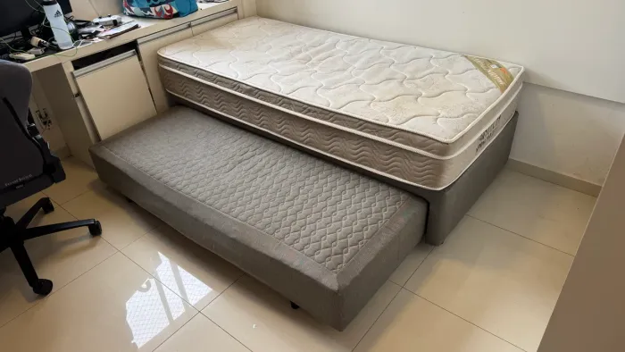 Cama de solteiro bicama