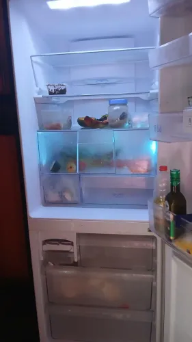 Geladeira Panasonic inverse geladeira em cima freezer em baixo