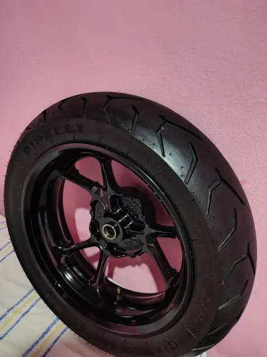 Roda nmax modelo 2023