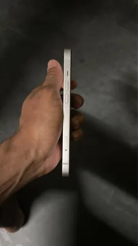 iPhone 13 - 128GB (impecável)