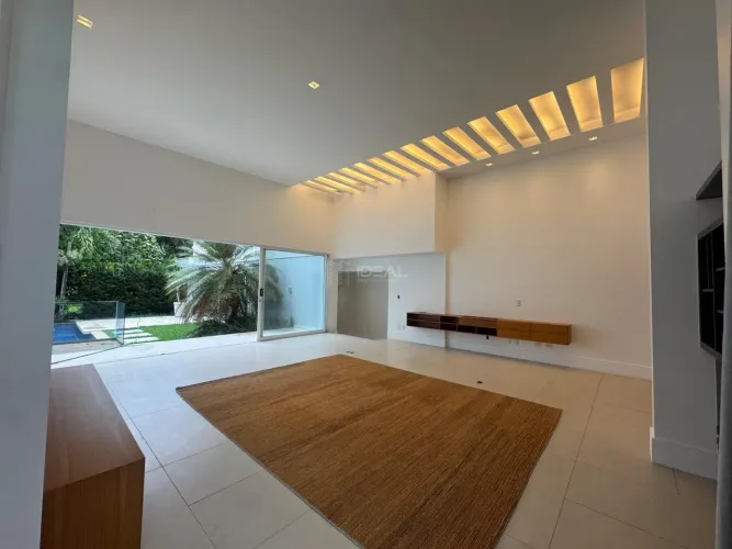 Casa de luxo à venda no condomínio Parque das Palmeiras 2