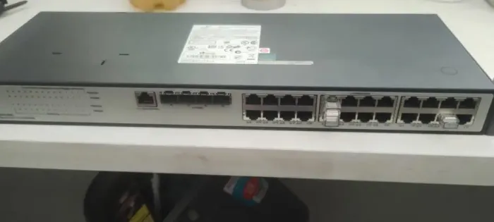 switch giga 10/100/1000 24 portas + 4sfp +console