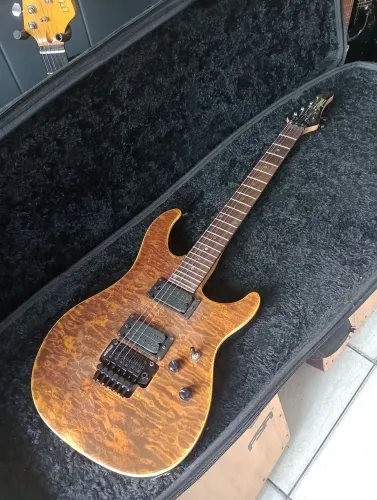 Guitarra superstrato Tagima Vulcan