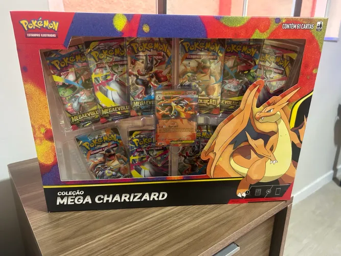 Box Pokémon TCG Mega Charizard Y - LACRADO