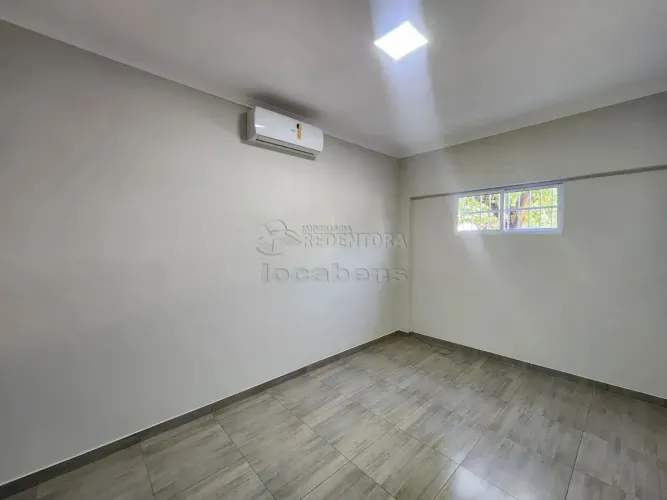 Ótima Sala Comercial para Locação - Vila Curti