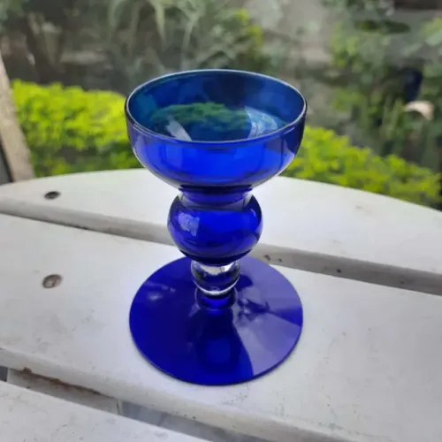 Castiçal antigo em cristal azul cobalto 11cm altura