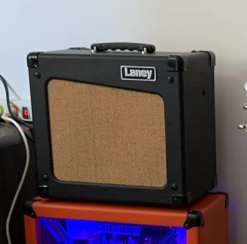 Amplificador Laney CUB 10 Valvulado