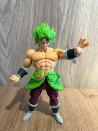 Boneco Dragon Ball Z Broly 20cm