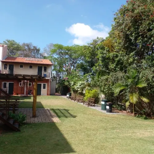 QUARTOS EM ITAPETININGA  (TRANQUILIDADE, SEGURANÇA, MUITO VERDE E ÓTIMA LOCALIZAÇÃO)