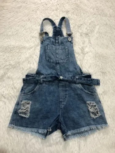 Macacão jeans curto infantil  Bombu?s 14