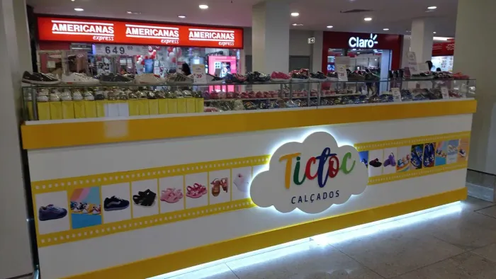Quiosque de calçado infantil