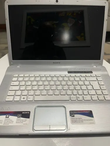 2 Carcaças de notebook - Dell e Sony para retirada peças.