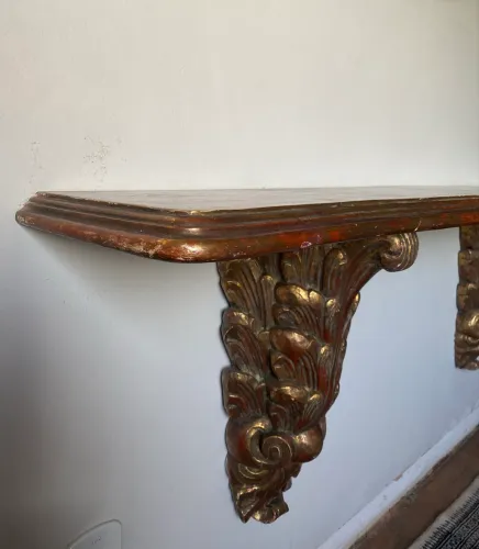 Antigo Console Dourado