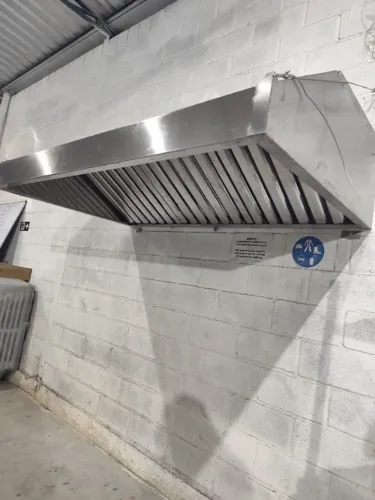 Coifa Inox parede 3,00x1,40 para cozinha industrialç