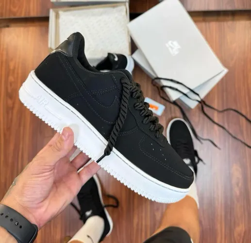 Nike Air Force 1 Black