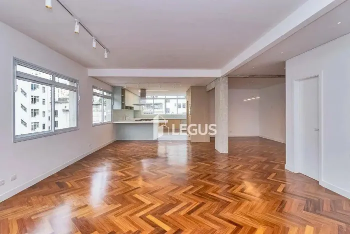 ? Apartamento à Venda em Higienópolis  Edifício Bolívar (Rua Maranhão)