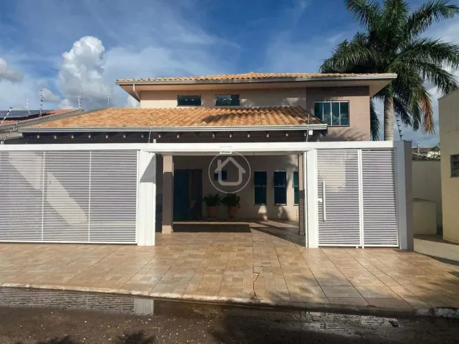 SOBRADO - BOSQUE DAS MANGUEIRAS