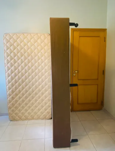 Box e colchão solteirão ( 1M de largura ) 